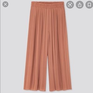 UniQlo pleated skirt pants